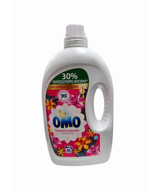 Omo Universal Tropical 2.475л. Течен перилен препарат